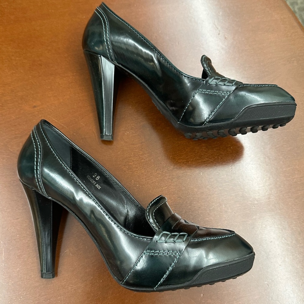 Tod’s Pointy Mocassino Heels